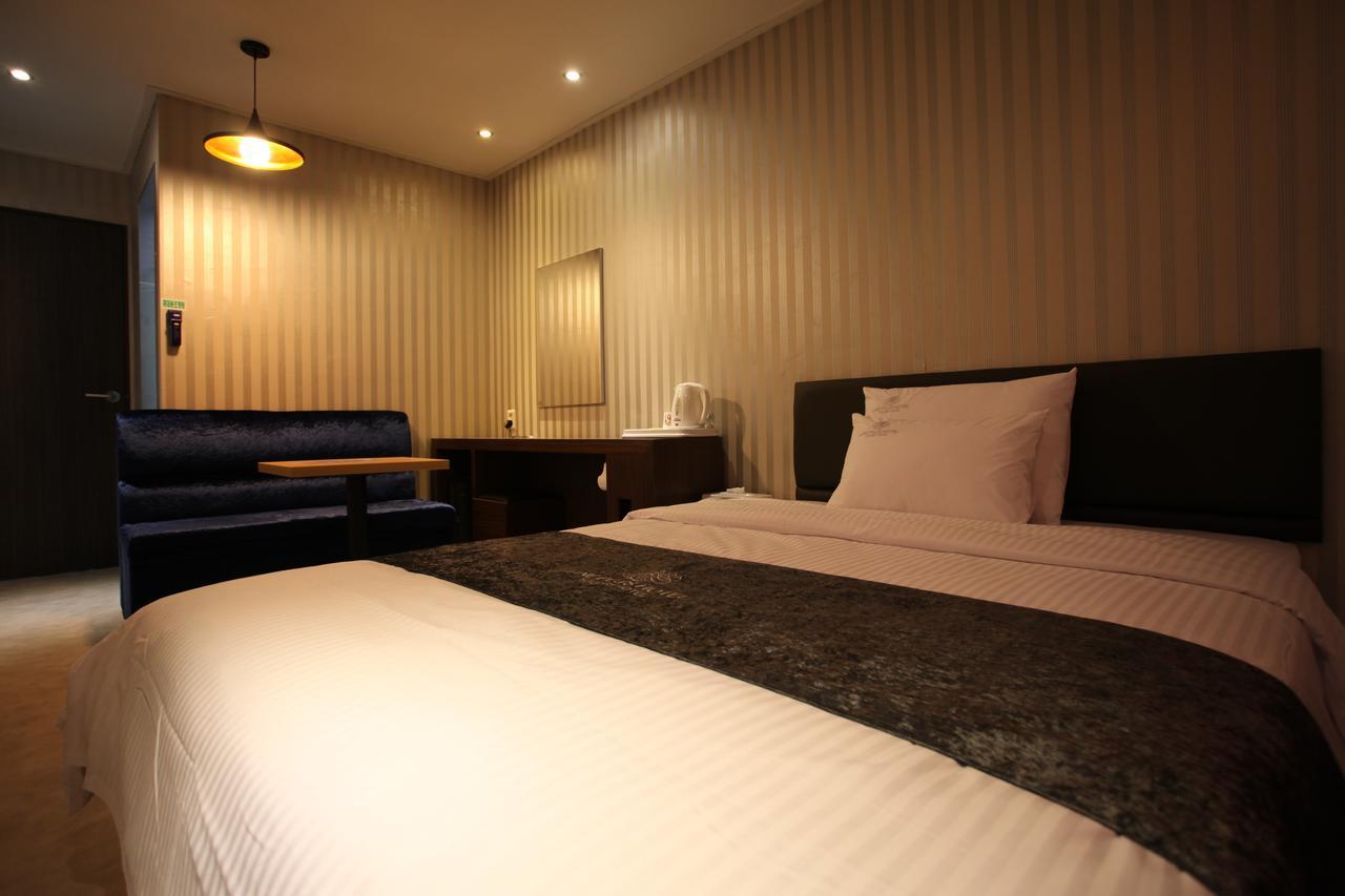 Lineplus Hotel Gimpo Exterior foto